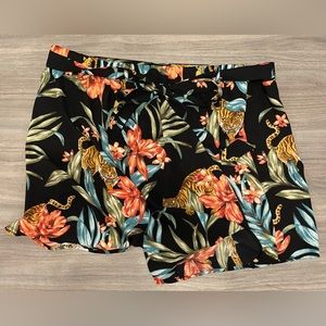 Womens Juniors shorts tropical tiger print plus 2x